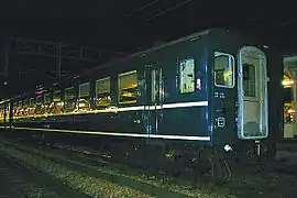 久大本線普通列車用として車掌室設置改造が施された12系オハ12形客車