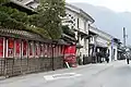 辻本店前