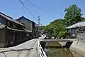 町並みと大井川