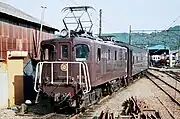 SL急行の補機につくE102。（2001年1月26日）