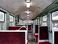 2次車の車内。荷物棚を設置