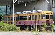 倉庫代用として使用されているクハ3507（2022年8月）