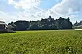 旧中山道から望む社叢（老蘇森）