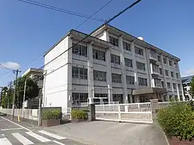 大分市立津留小学校