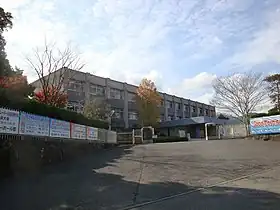 油布賢一が卒業した大分県立大分南高等学校