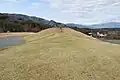 前方部から後円部を望む