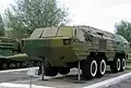 OTR-23 オカー短距離弾道弾輸用の輸送起立発射機となるフローティング8×8の6944