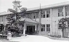1950年(昭和25年)2月6日に市内若宮町に新築移転した市立岡崎病院