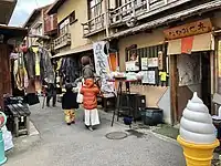 裏路地の空き家は「松應寺横丁プロジェクト」により徐々に生まれ変わっている。
