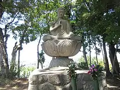 西光寺の阿弥陀如来石像(岡崎市指定文化財)
