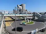 東口とペデストリアンデッキ（2019年10月）