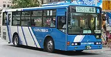 2000年代導入のワンステップバス2000年代半ば以降に導入された車両は系統番号板受けが省略されている