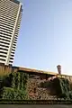 正面入口の滝
