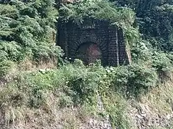 三瓜子トンネル北側に現存する「至誠動天地」の扁額