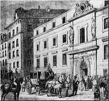 19世紀フランスの街の建物の外観