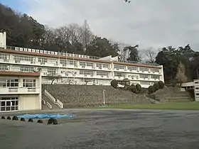 当地内に所在する青梅市立第一小学校
