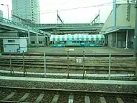 車体E棟（左手前）と南トラバーサー
