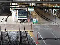 入場線に留置中の車両