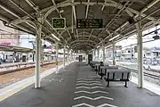 2・3番線ホーム(2021年12月)