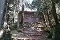山頂には奥宮が鎮座