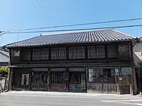正面から見た大橋屋（2012年）