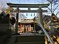 鳥居と社殿