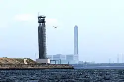 海上より見える大阪灯台