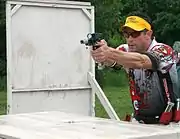 M1911のカスタムガンを使用する選手。