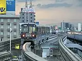 留置線で折り返す列車