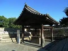 金明水井戸屋形