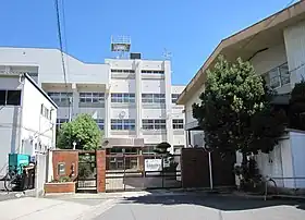 大阪市立春日出中学校