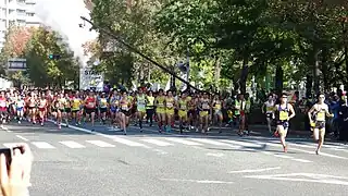 大阪府庁前<スタート> (2014年大会)