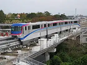3000系(万博記念公園駅付近)