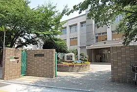 大阪市立市岡中学校