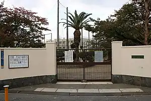 大阪市立岸里小学校(2016年11月)