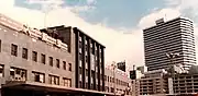 三代目駅舎近景と阪急グランドビル(1979年)