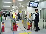今里筋線仕様の改札（今里駅）