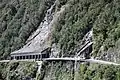 落石除けの覆道（ニュージーランド）