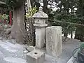 石灯籠と手水鉢