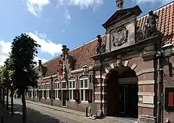 フランス・ハルス美術館の分館デハーレンを含む家並み。