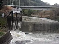 ①淡河疎水の頭首工(取水口)