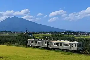 大鰐線を走る7000系電車(2020年9月、津軽大沢 - 松木平間)