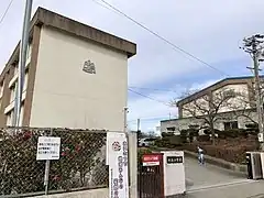 正門
