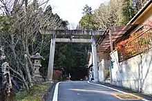 尾張戸神社東鳥居。（2014年（平成26年）1月）