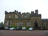 オクセンフォード城（英語版）、建築家ロバート・アダムの設計による邸宅。伯爵家の主邸。