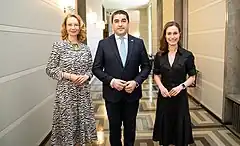 左からトゥプライネン、ジョージアの国会議員のShalva Papuashvili、サンナ・マリン首相（2022年6月15日）