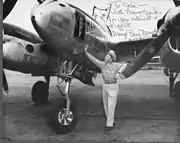 婚約者の顔写真と、名前の「Marge(マージ)」を描いた全軍トップ・エースのリチャード・ボングのP-38