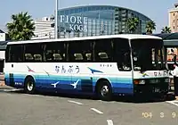 1989年の車両リニューアル時より使用されていたかつての両社共通塗装車（写真は宮崎交通）
