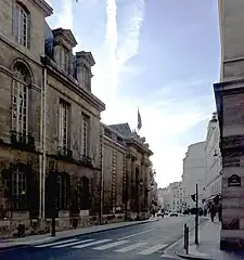 "プティ リュクサンブール"、上院議長公邸の出入門 (Entrée du Petit Luxembourg, résidence du président du Sénat, 17 Rue de Vaugirard, et angle de la rue Garancière.)