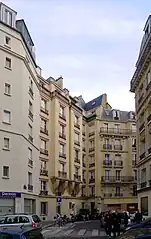 グルネル地区アンブロ通り (Rue Humblot)